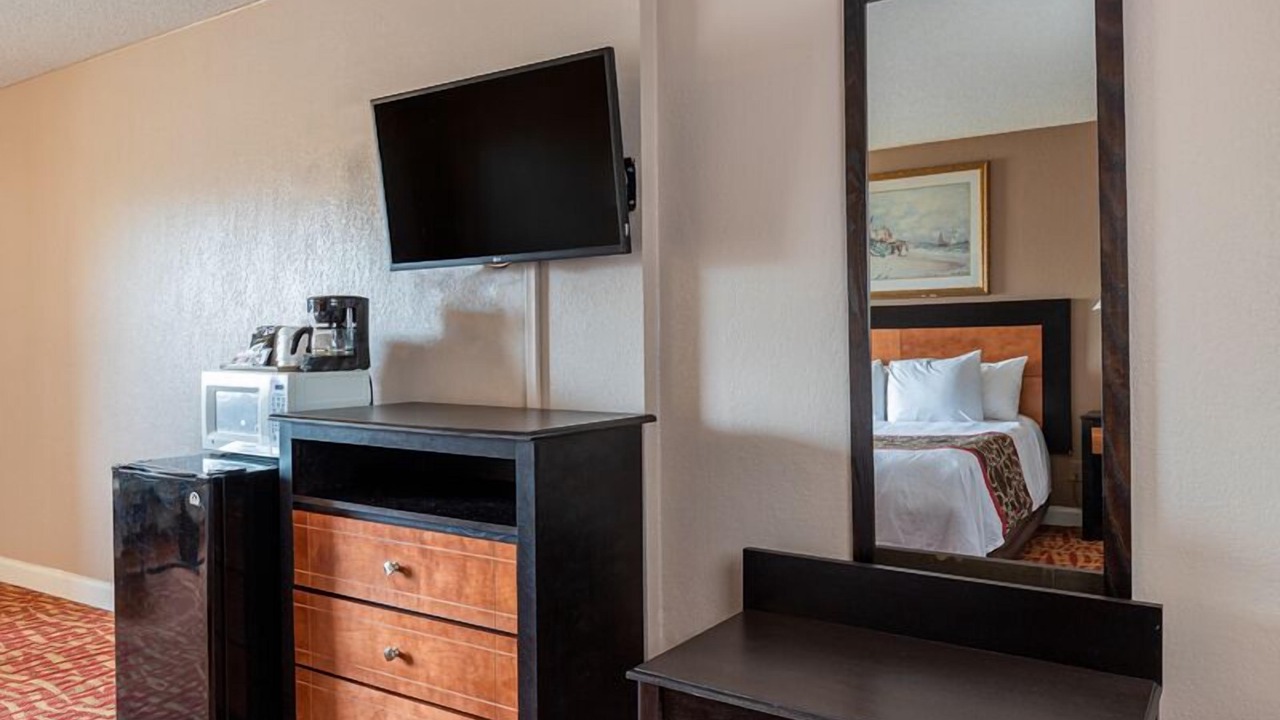 Photo of Bedroom in Northeast Virginia Beach