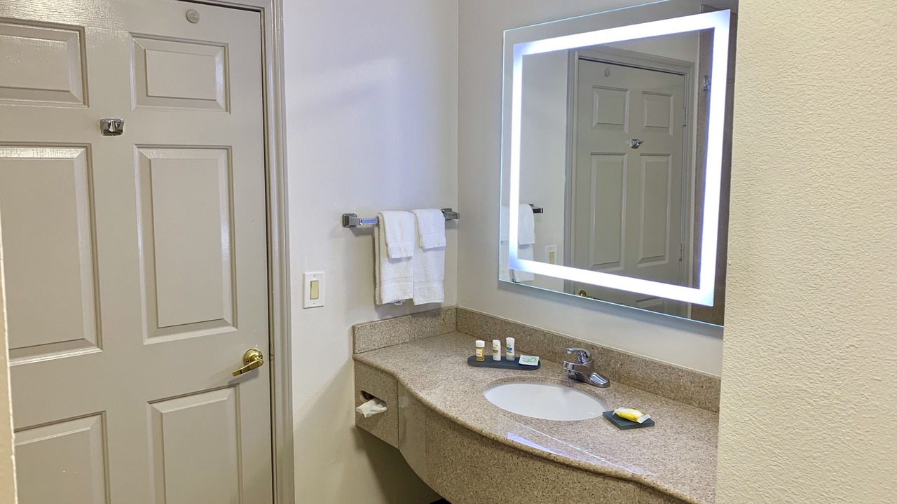 Photo of Bathroom in El Lago
