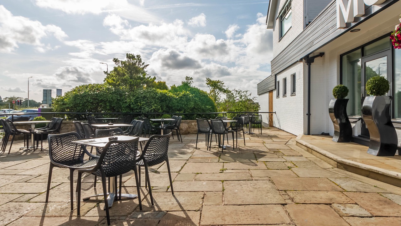 Photo of Patio Balcony in Samlesbury