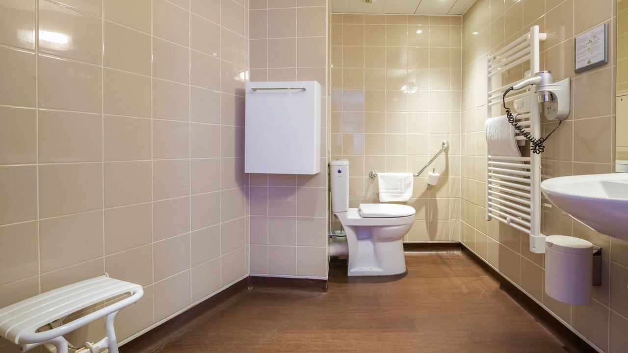 Photo of Bathroom in Gare