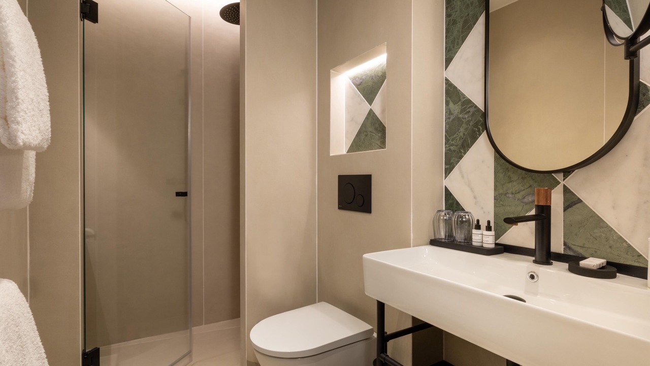 Photo of Bathroom in Gare