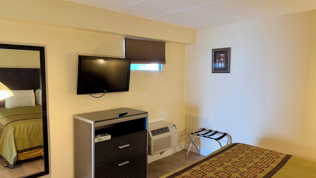 Photo of Bedroom in Northeast Virginia Beach