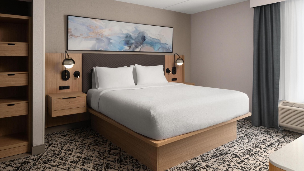 Photo of Bedroom in Colonial Heights