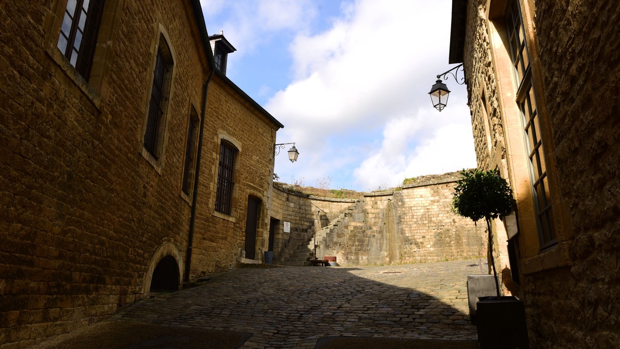 Photo of Outdoor in Sedan