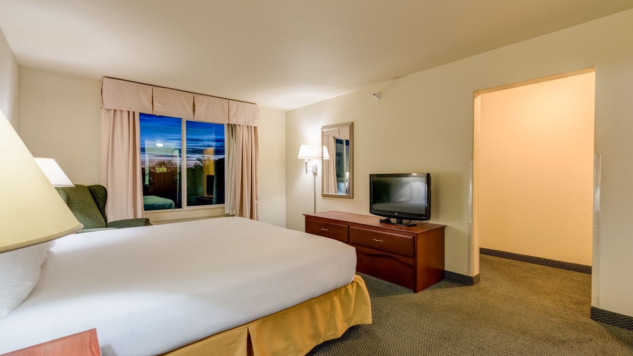 Photo of Bedroom in Parachute