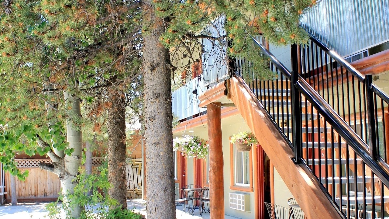 Photo of Buildings in West Yellowstone