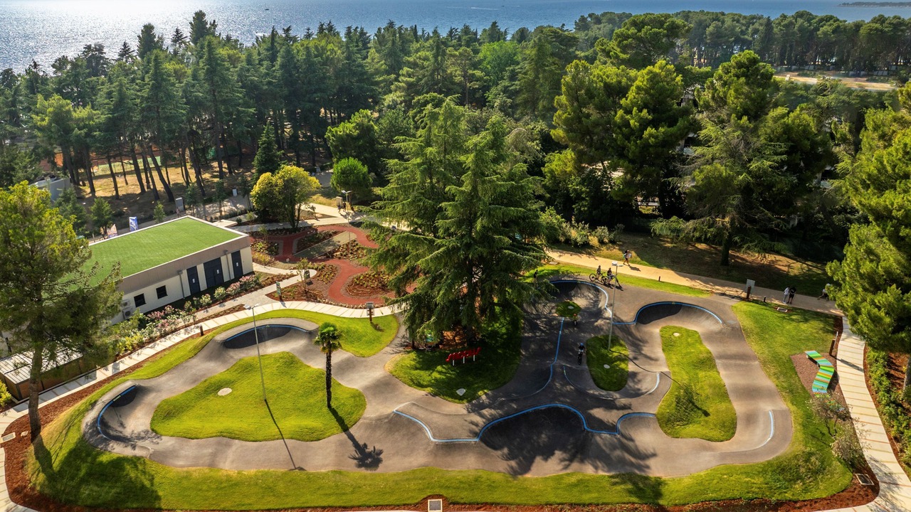 Photo of Outdoor in Borik
