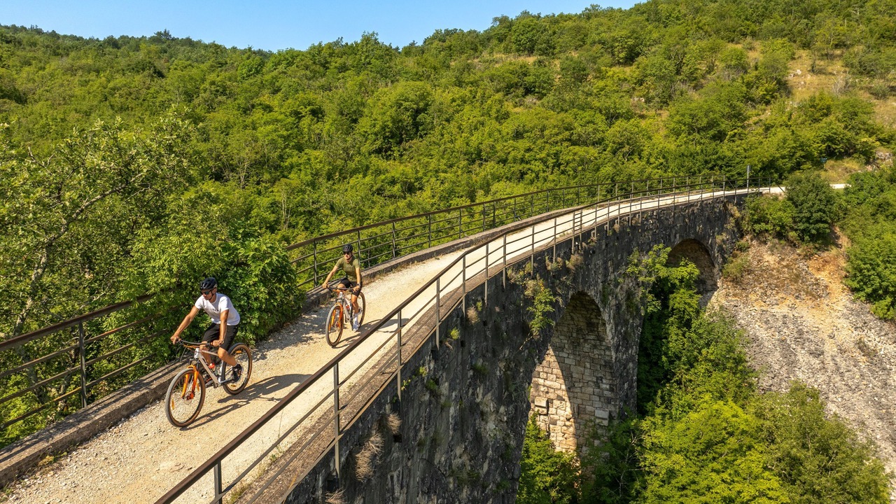 Photo of Outdoor in Borik