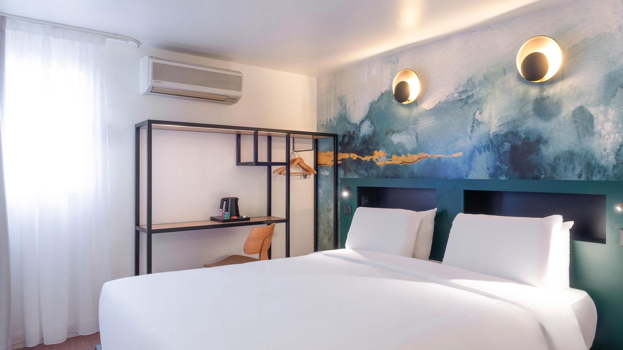 Photo of Bedroom in Argenteuil