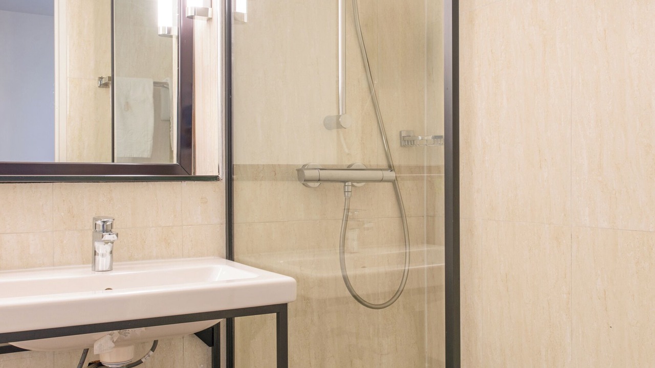 Photo of Bathroom in Argenteuil