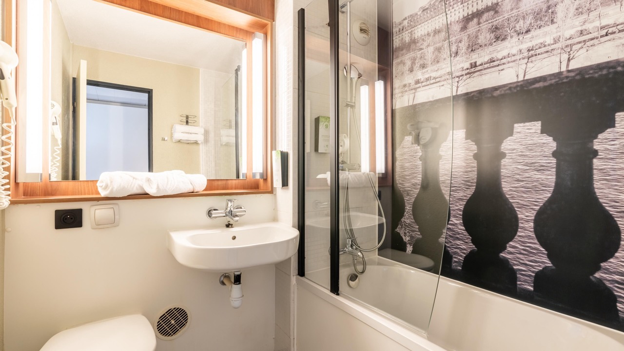 Photo of Bathroom in Gennevilliers