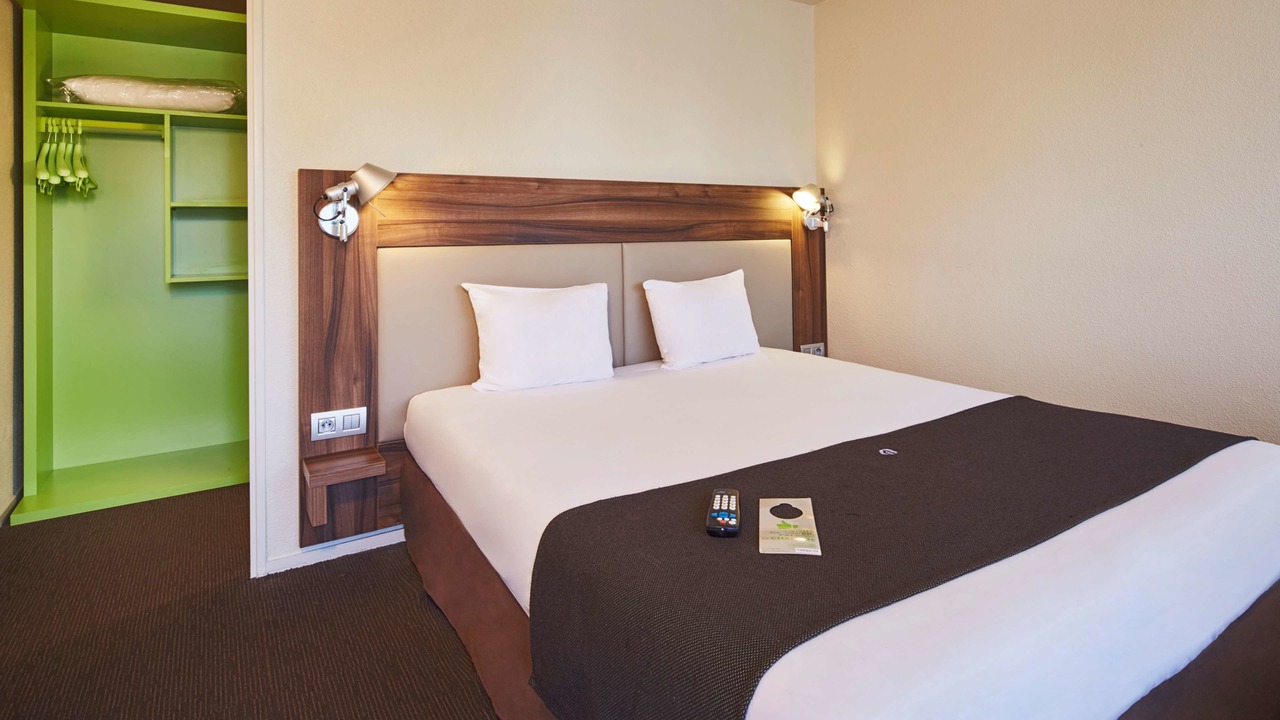 Photo of Bedroom in Vert-Saint-Denis