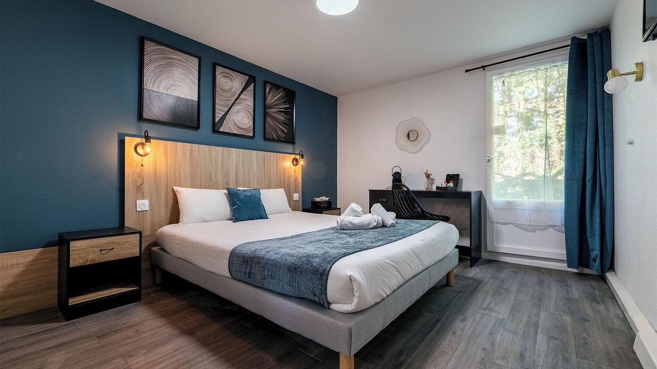 Photo of Bedroom in Saint-Laurent-des-Vignes