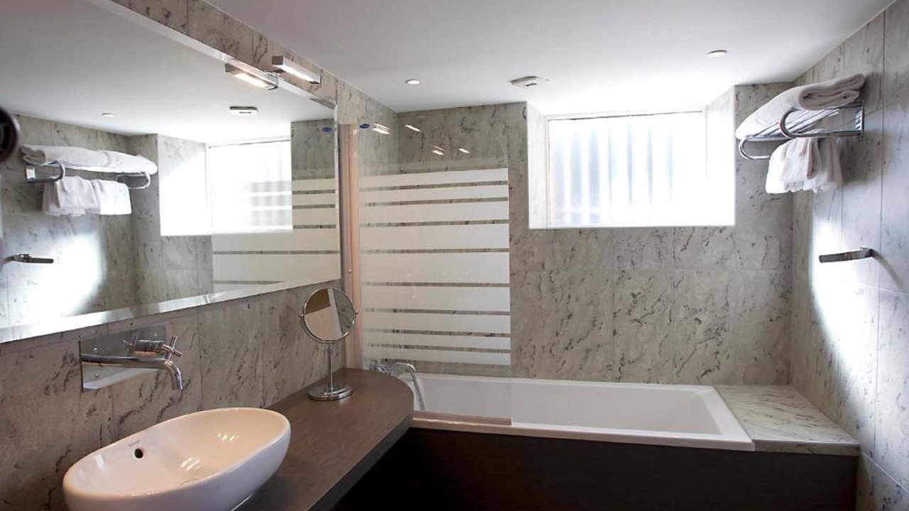 Photo of Bathroom in Charge