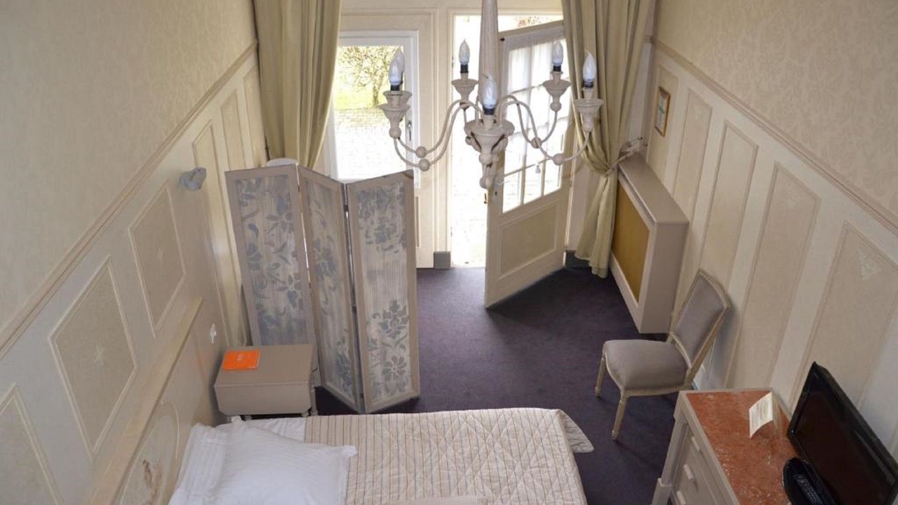 Photo of Bedroom in Charge