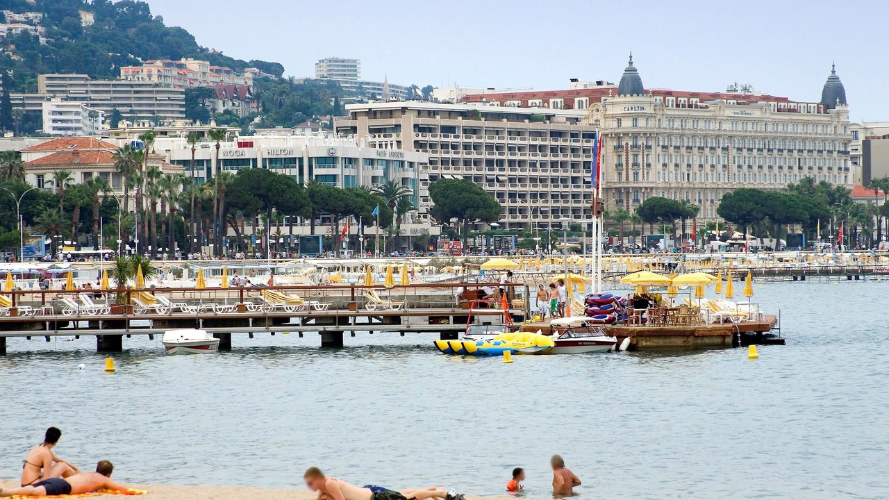 Photo of Others in Carnot