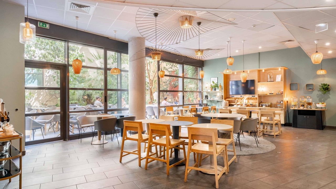 Photo of Others in Carnot