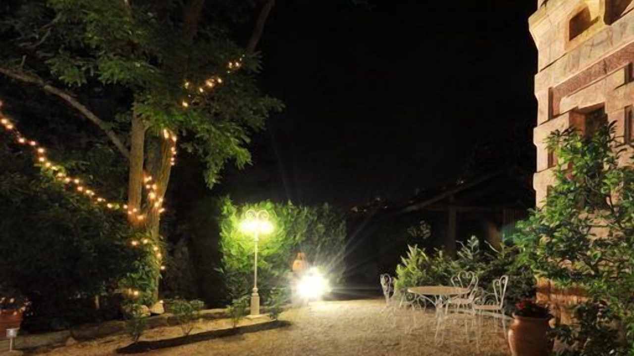 Photo of Patio Balcony in Saint-Alban-sur-Limagnole