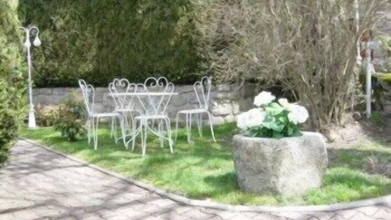 Photo of Patio Balcony in Saint-Alban-sur-Limagnole