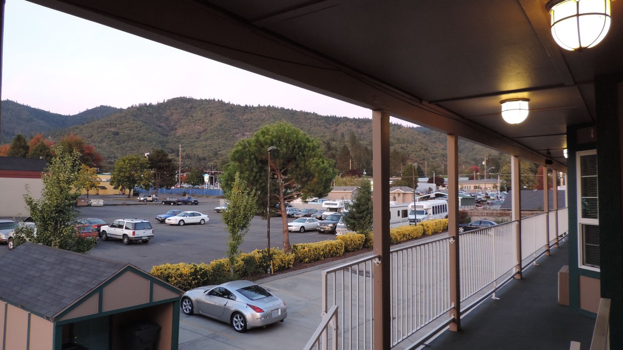 Photo of Others in Grants Pass