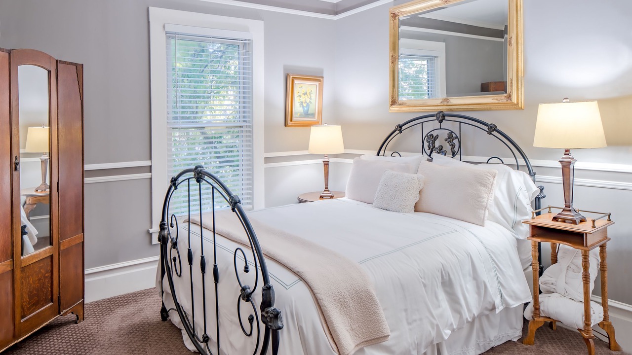 Photo of Bedroom in St. Helena