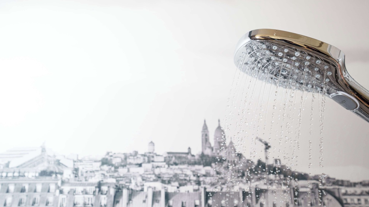 Photo of Others in Cerise