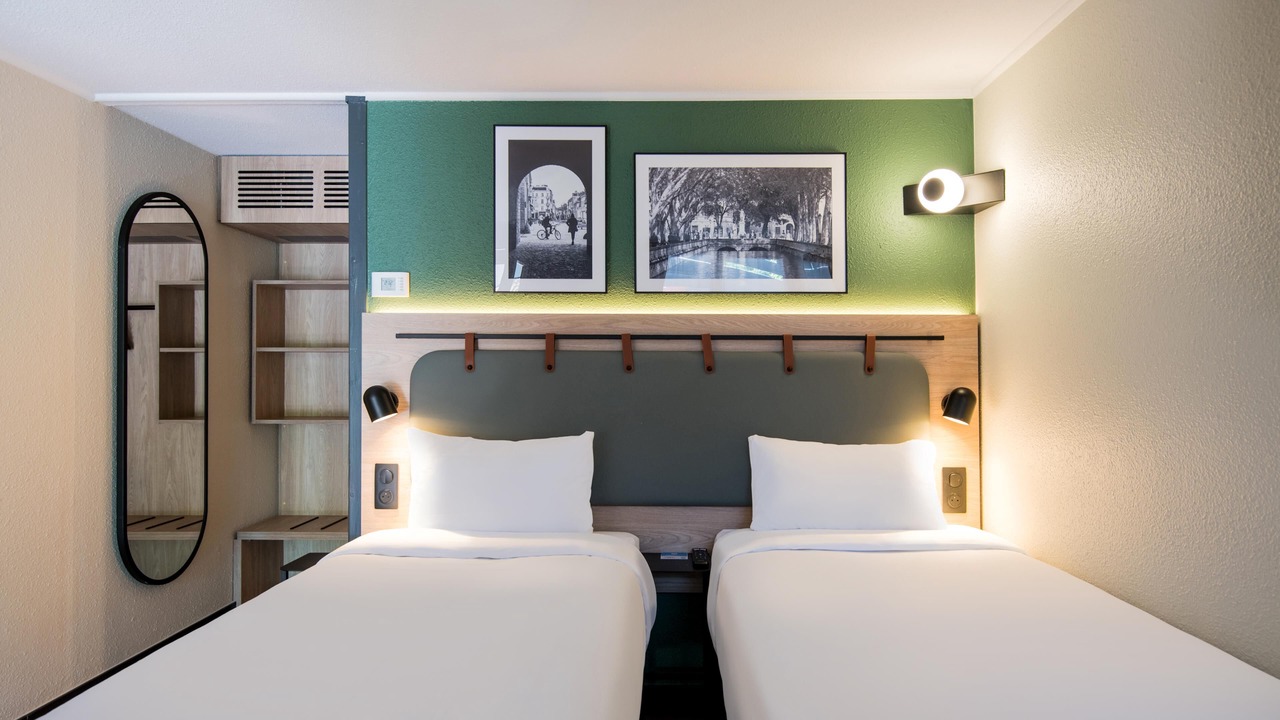 Photo of Bedroom in Cerise