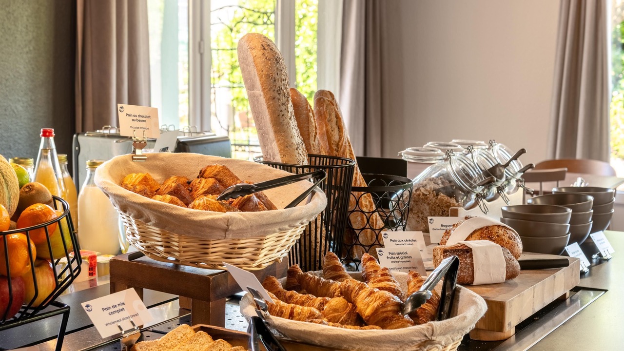 Photo of Others in Cerise