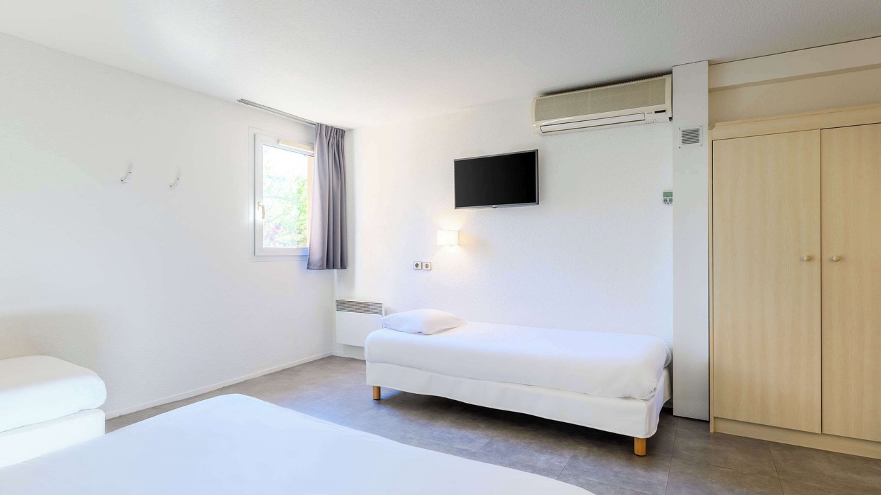 Photo of Bedroom in Saran