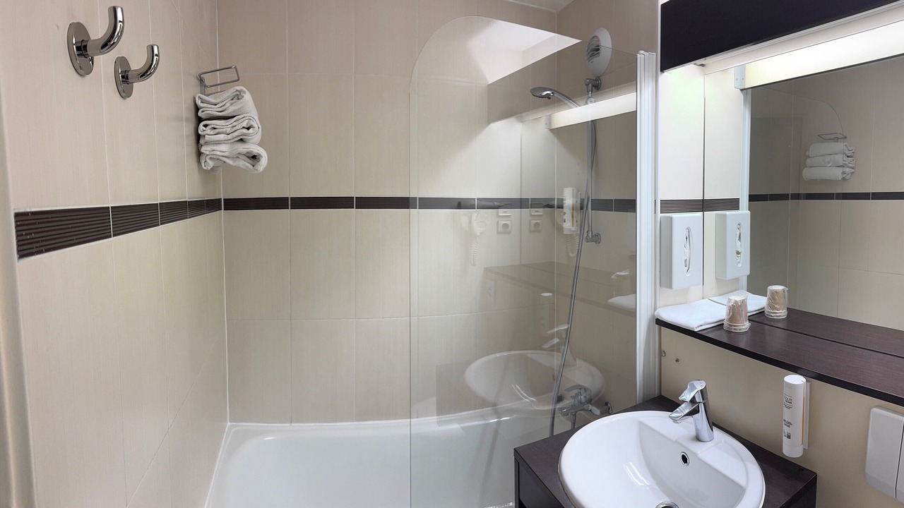Photo of Bathroom in Saran