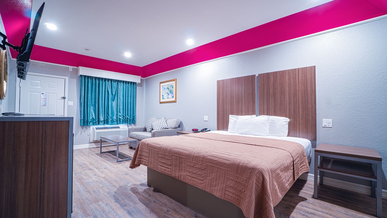 Photo of Bedroom in Clear Lake Shores