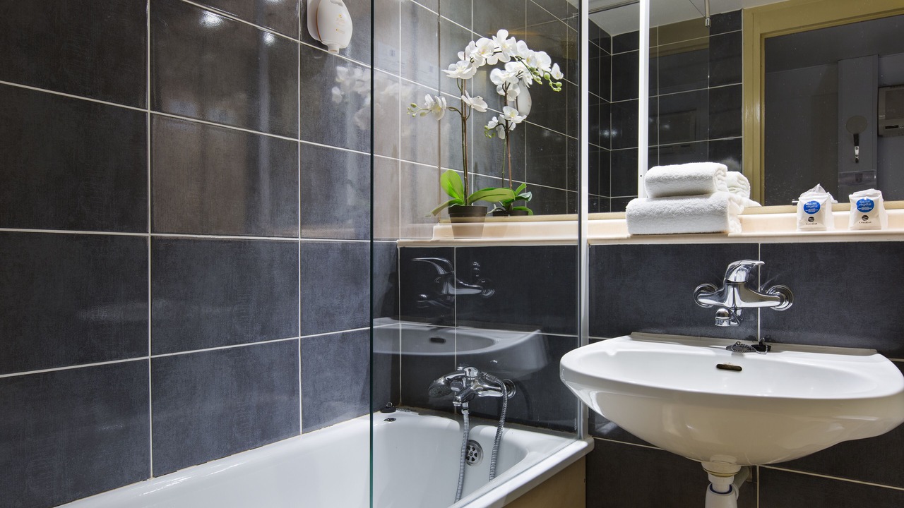 Photo of Bathroom in Meylan