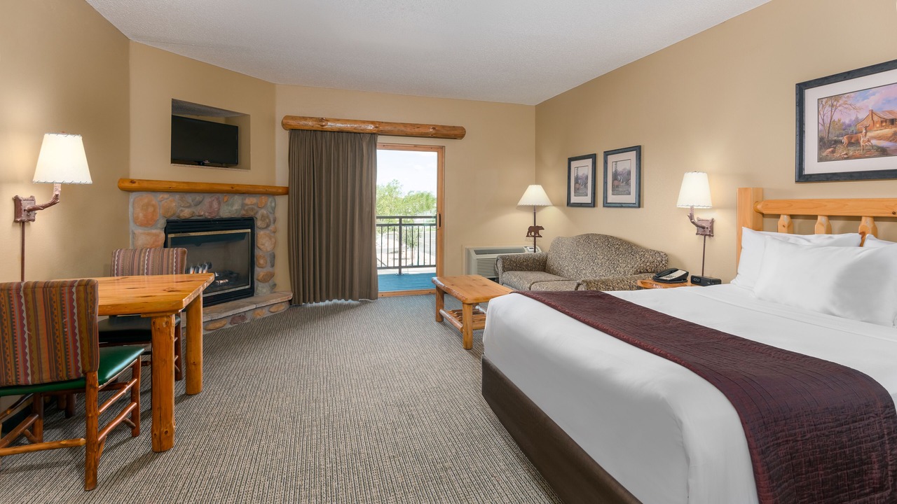 Photo of Bedroom in I-435 West KC-KS