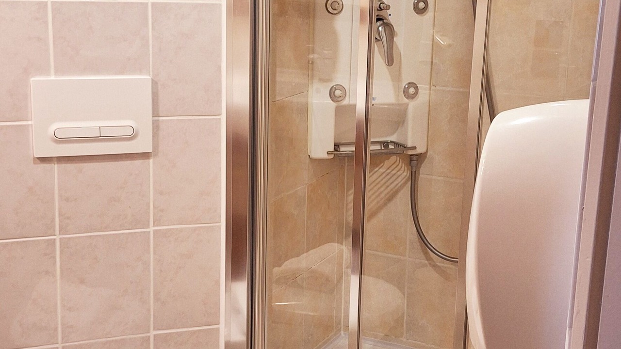 Photo of Bathroom in Fontaine-Notre-Dame