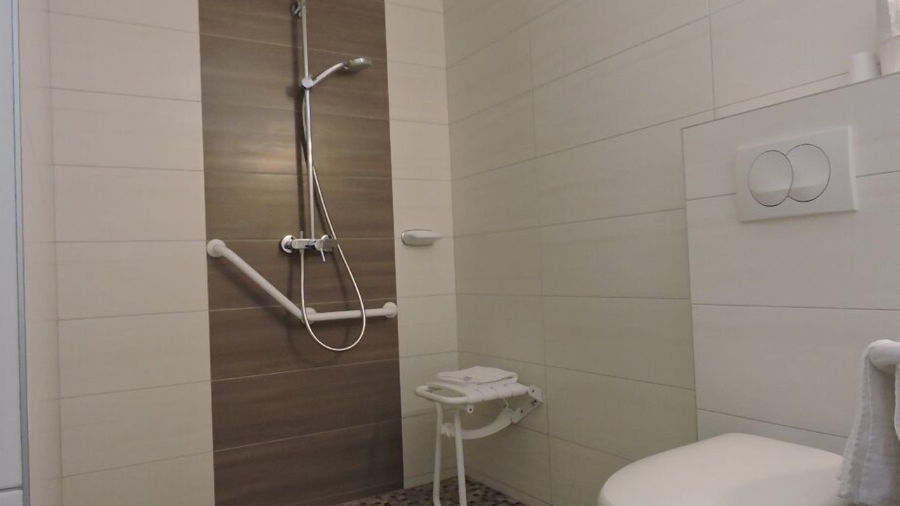 Photo of Bathroom in Saint-Jean-de-Vedas