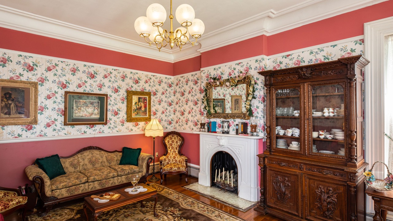 Photo of Others in Utica