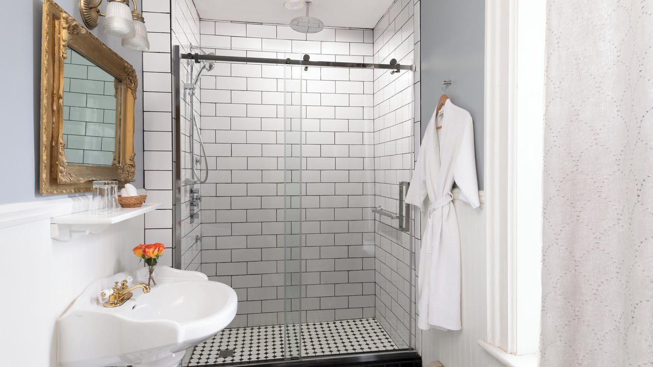 Photo of Bathroom in Utica