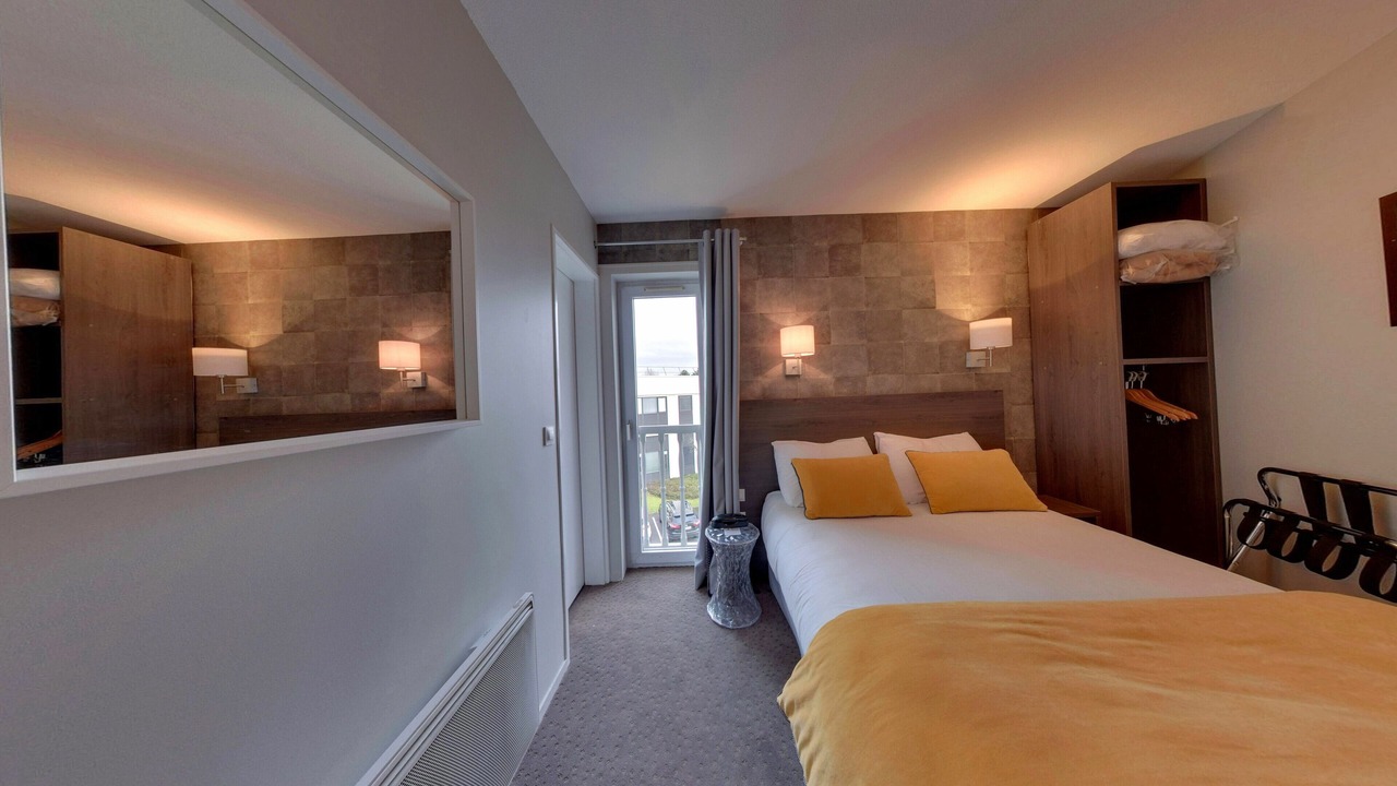 Photo of Bedroom in Villebon-sur-Yvette