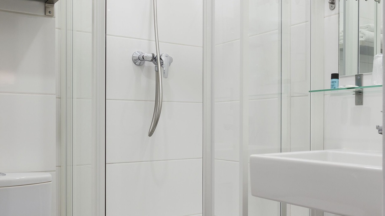 Photo of Bathroom in Villebon-sur-Yvette