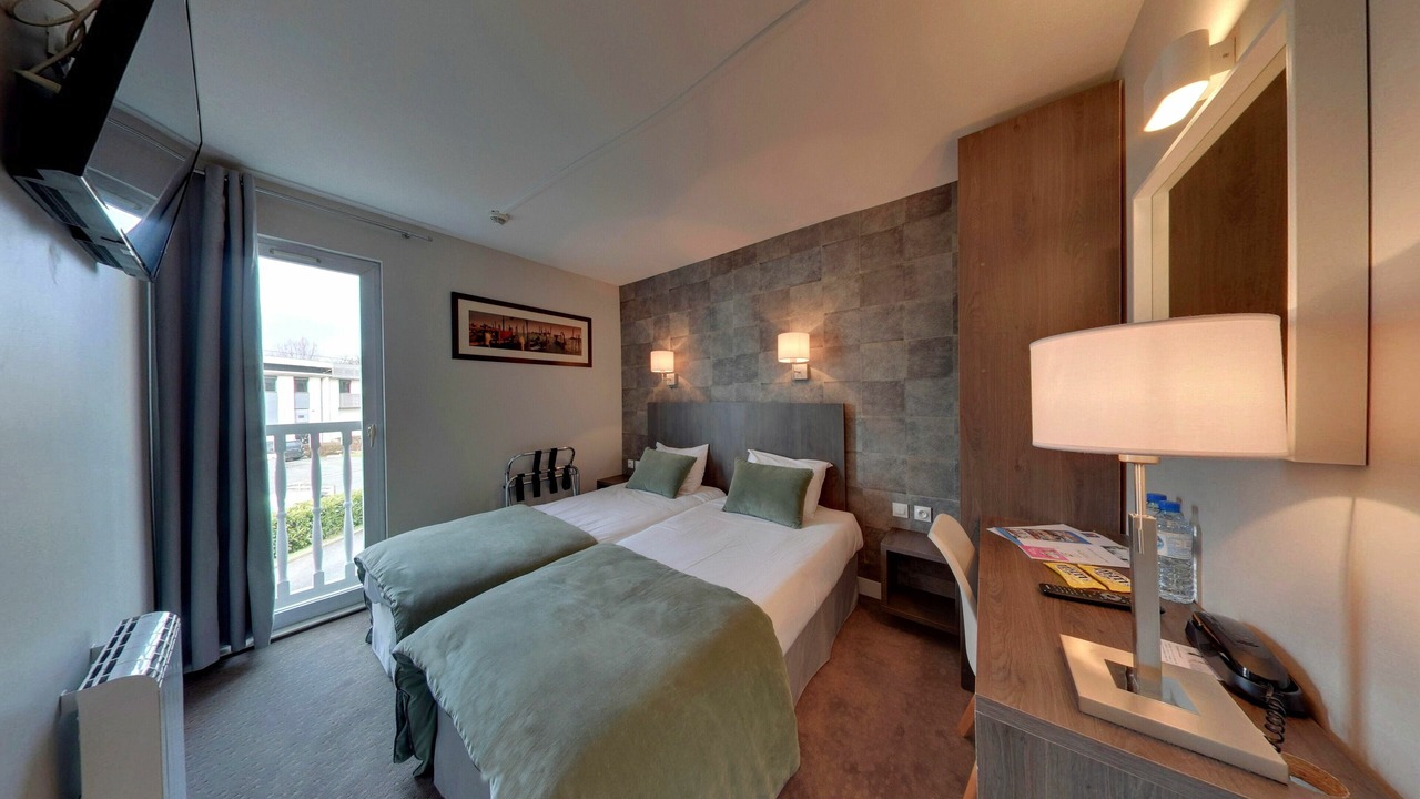 Photo of Bedroom in Villebon-sur-Yvette