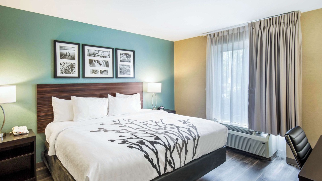 Photo of Bedroom in Dunmore