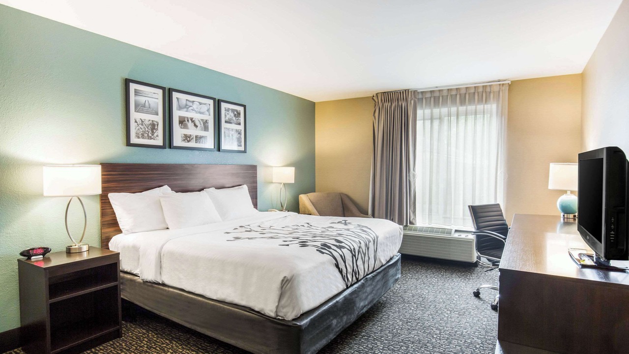 Photo of Bedroom in Dunmore