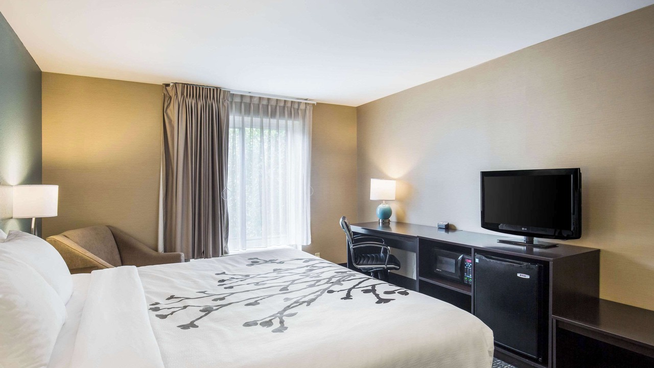 Photo of Bedroom in Dunmore