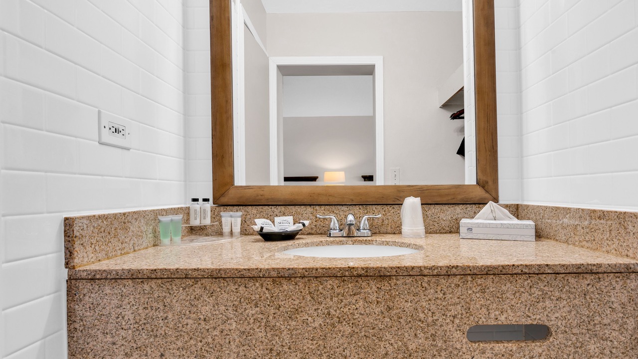 Photo of Bathroom in Marathon