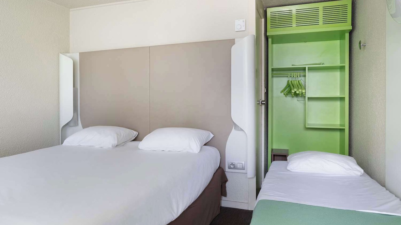 Photo of Bedroom in Morangis