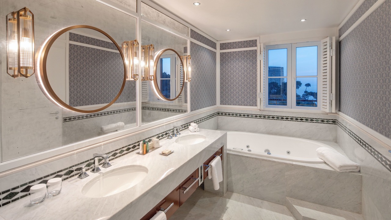 Photo of Bathroom in Pile
