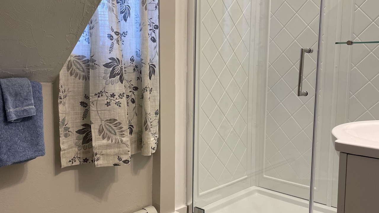 Photo of Bathroom in Campton