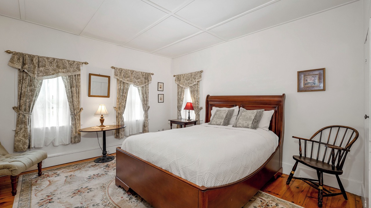 Photo of Others in Warner