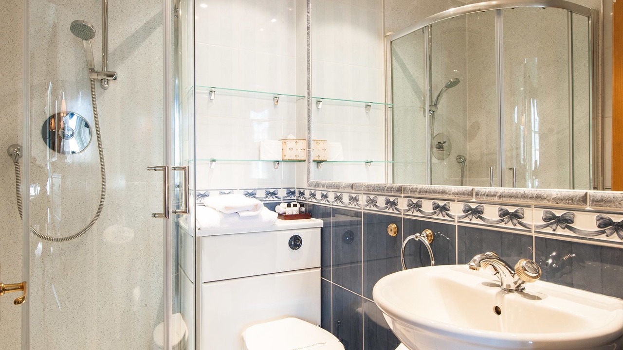 Photo of Bathroom in Newington