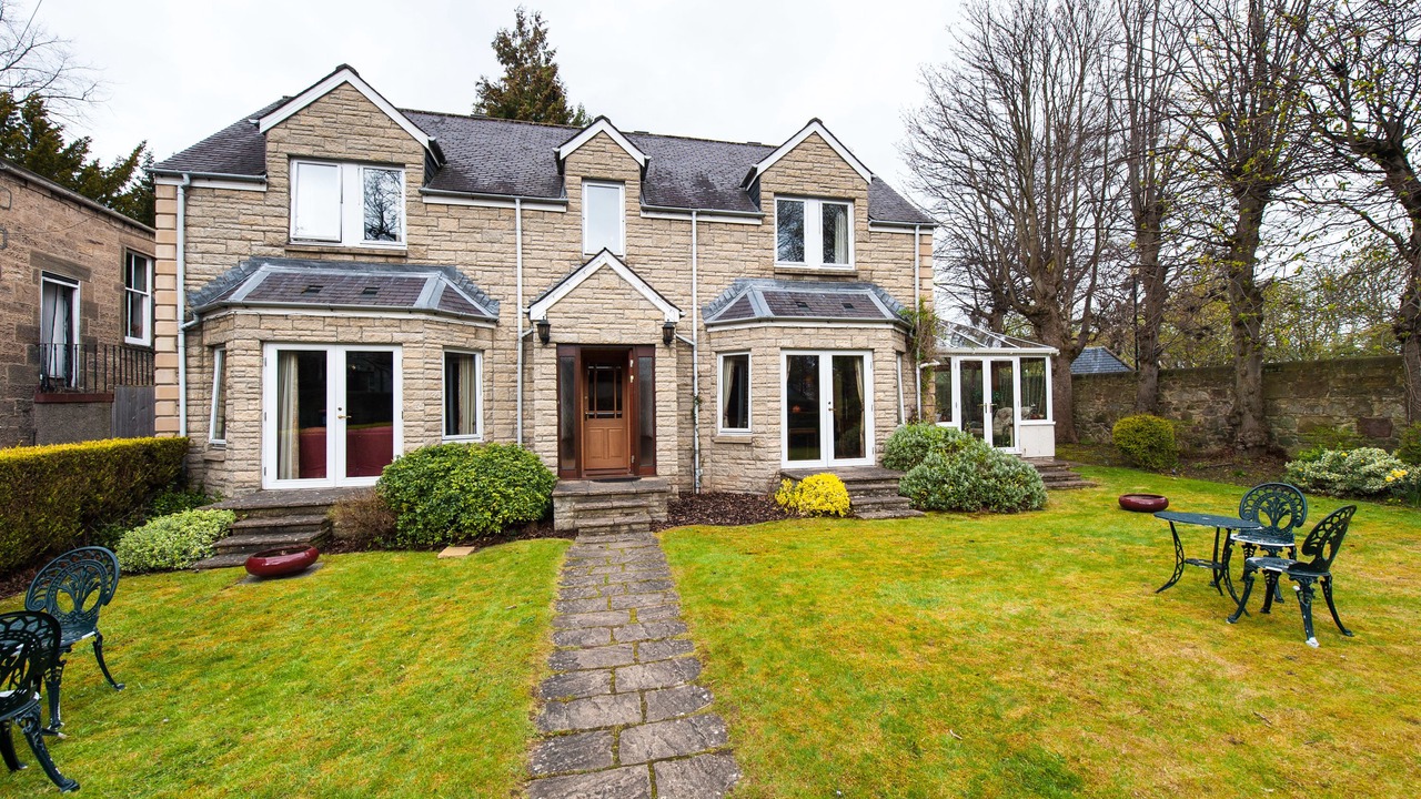 Photo of Outdoor in Newington